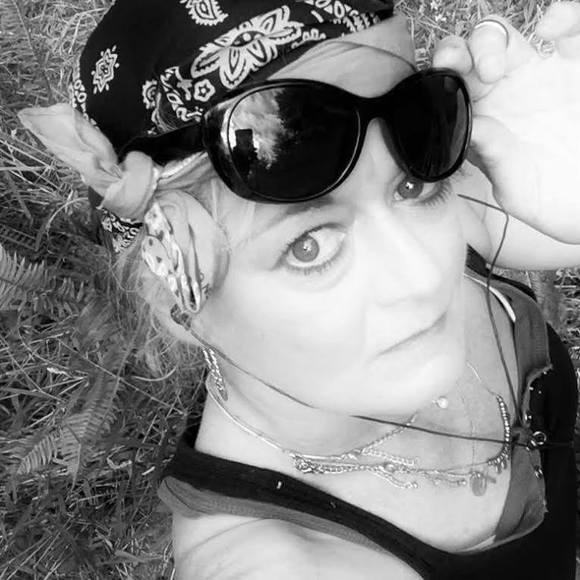 Meet your Posher, Kelli - Picture 1 of 1